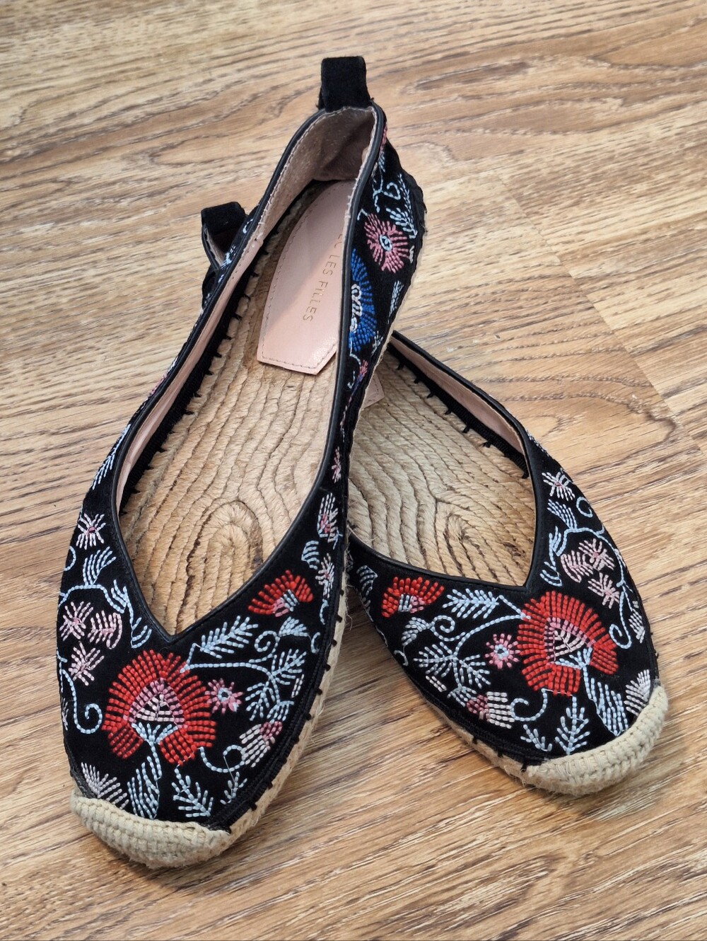 Avec Les Filles Gisella Embroidered Black Suede Floral Espadrille Flats - 7.5M